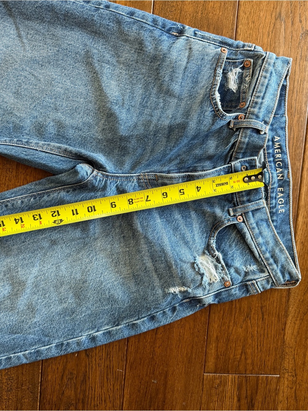 American Eagle Outfitters Light Blue stovepipe Jeans - Picture 7 of 9